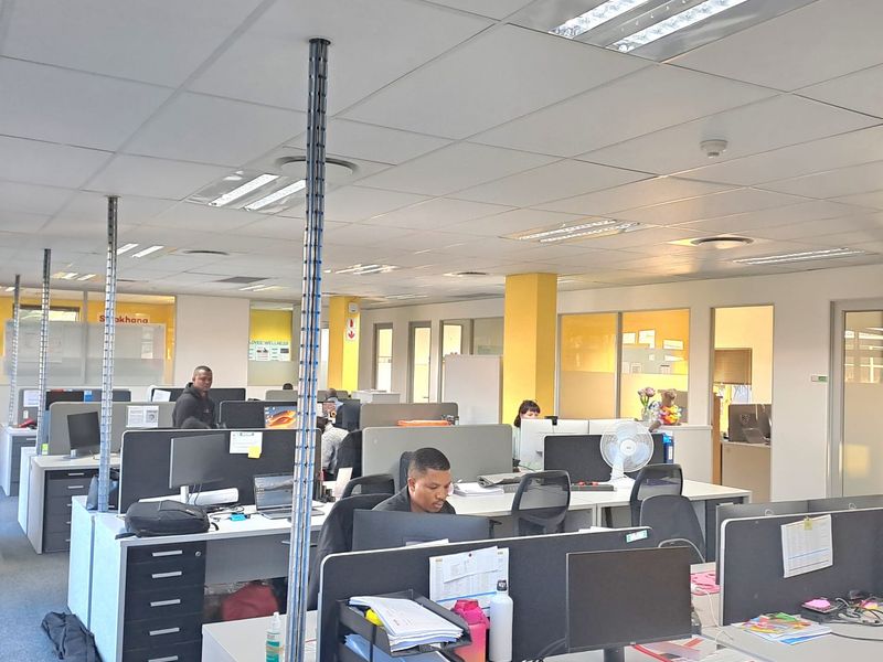 1st Floor Office Space To Let in Century City - Photo 10