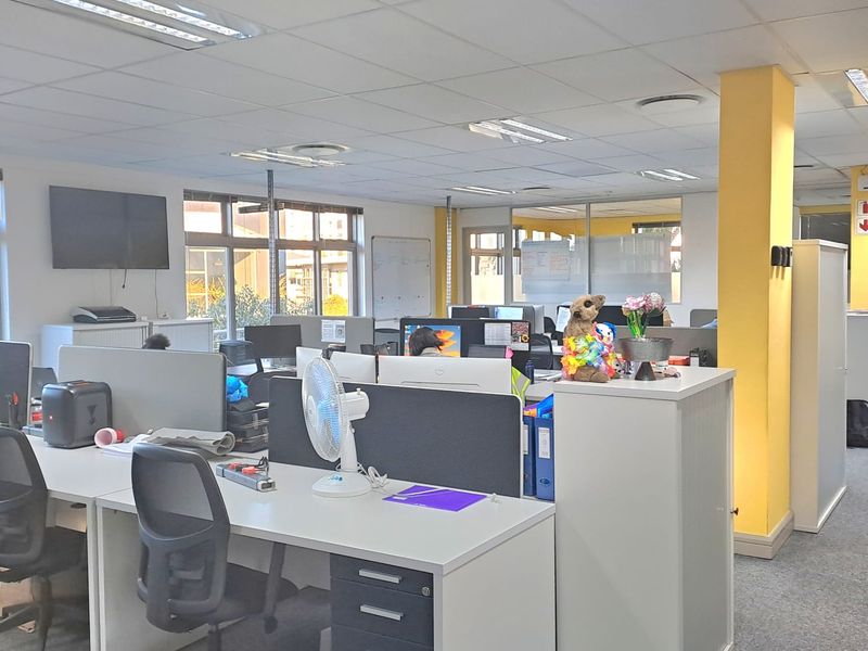 1st Floor Office Space To Let in Century City - Photo 7