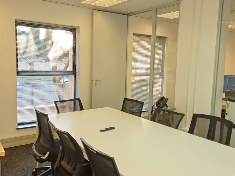 Ground floor Office Space to Let in Century City - Photo 6