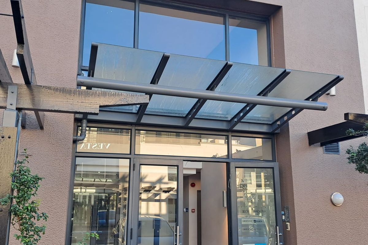 Ground floor Office Space to Let in Century City - Photo 2