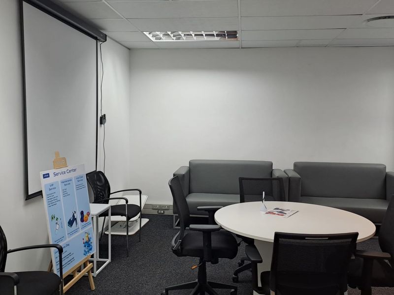 Ground floor Office Space to Let in Century City - Photo 10