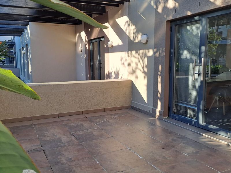 Ground floor Office Space to Let in Century City - Photo 4