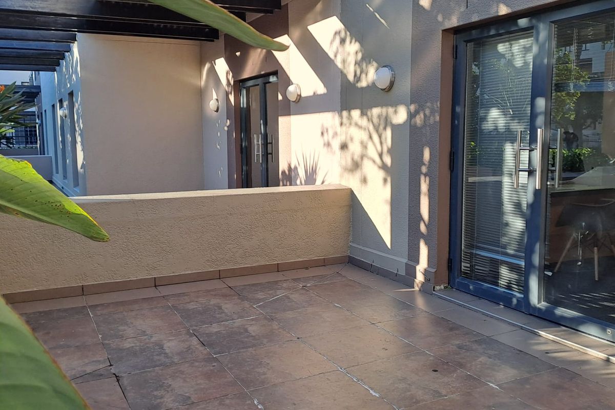 Ground floor Office Space to Let in Century City - Photo 4