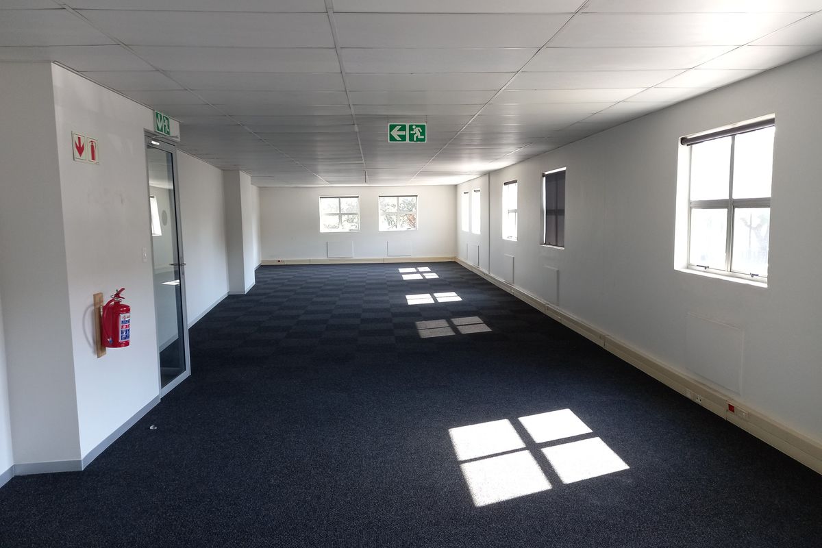 Prime Commercial Property in Midrand  Ideal for Startups! - Photo 4