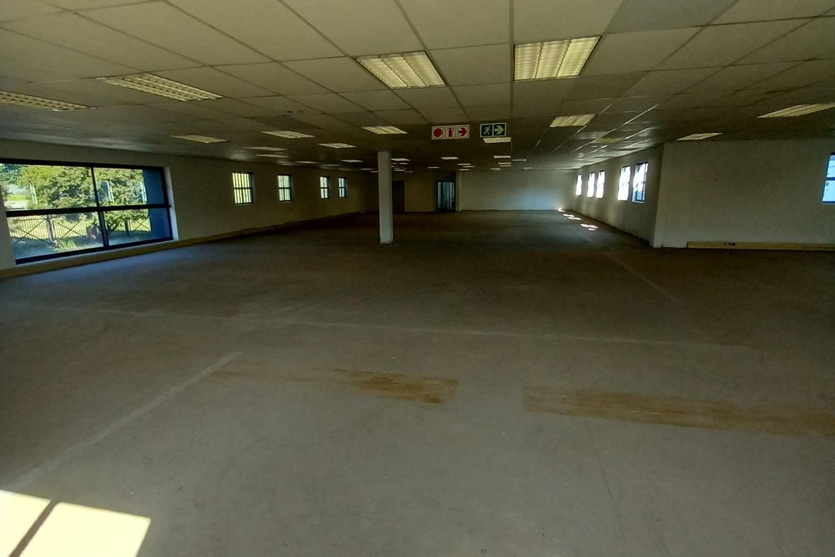 Prime Commercial Property in Midrand to rent - Photo 5