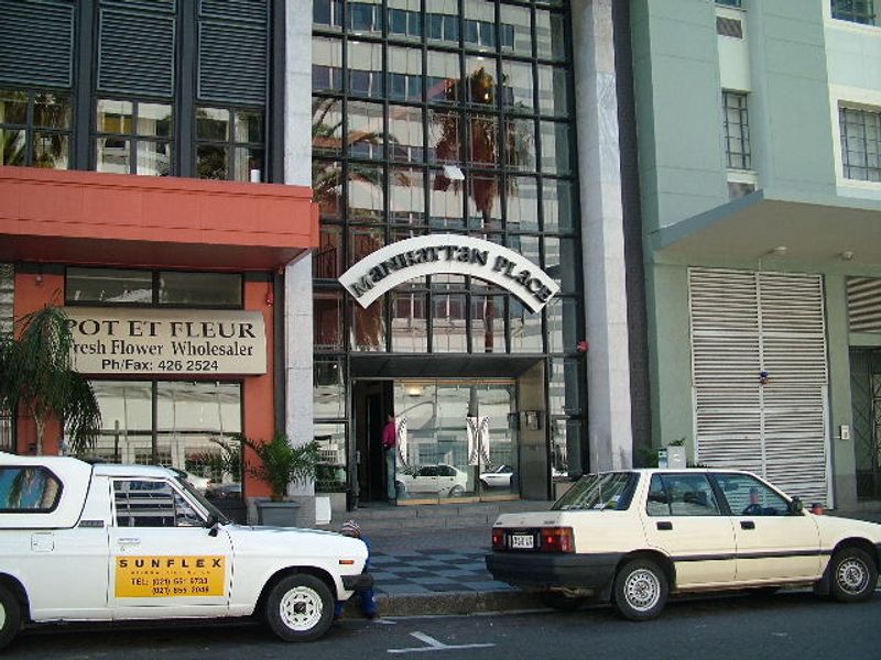 MANHATTAN PLACE |4TH FLOOR | CENTRAL & SECURE| CBD - Photo 1