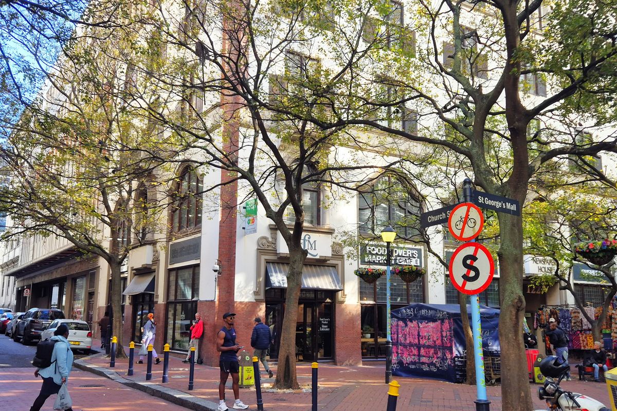 NEWSPAPER HOUSE | ICONIC COMMERCIAL PREMISES | CENTRAL AND SECURE - Photo 2