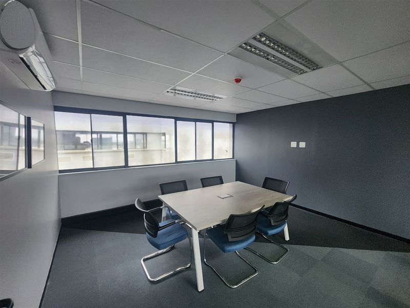 Offices to lo let Sandton - Photo 5