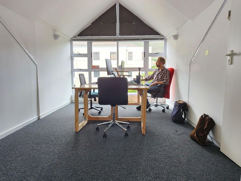 LOFT OFFICE | MODERN & LIGHT | WESTLAKE SQUARE - Photo 2