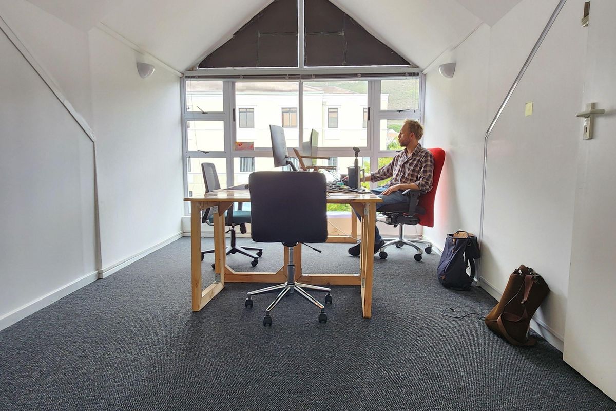 LOFT OFFICE | MODERN & LIGHT | WESTLAKE SQUARE - Photo 2