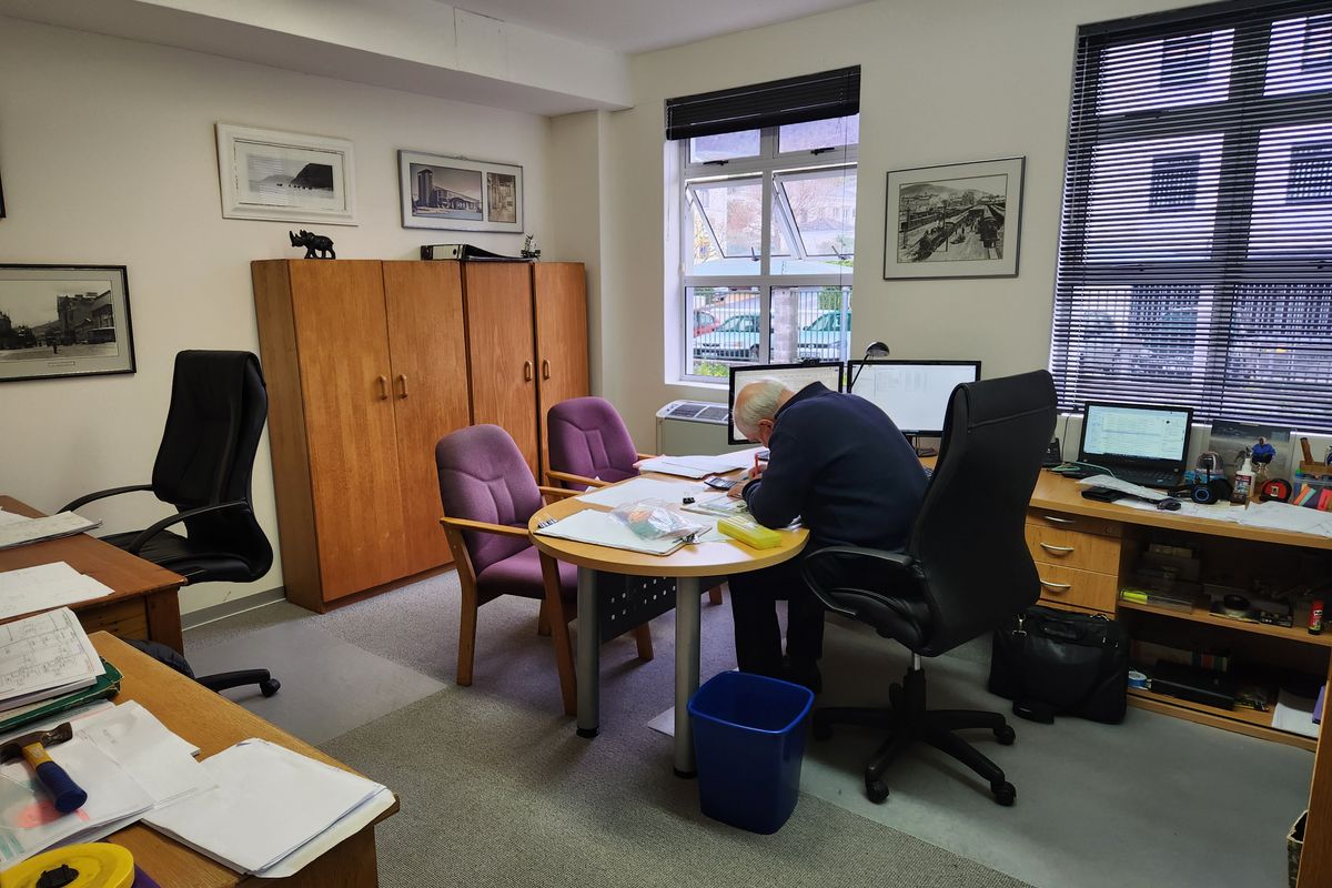 SPACIOUS | FIRST FLOOR OFFICE | WESTLAKE SQUARE - Photo 5