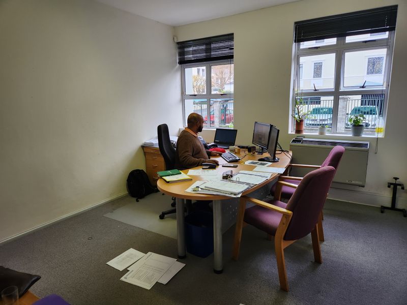 SPACIOUS | FIRST FLOOR OFFICE | WESTLAKE SQUARE - Photo 6