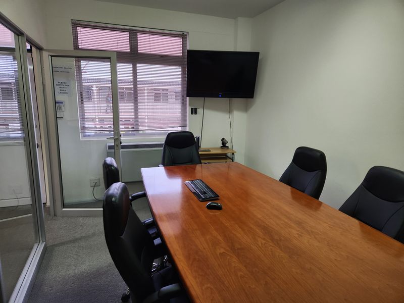 SPACIOUS | FIRST FLOOR OFFICE | WESTLAKE SQUARE - Photo 10