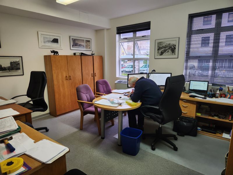 SPACIOUS | FIRST FLOOR OFFICE | WESTLAKE SQUARE - Photo 5