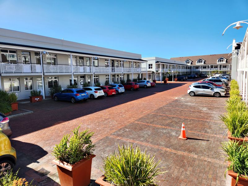 BRIGHT OPEN PLAN | FIRST FLOOR OFFICE | WESTLAKE SQUARE - Photo 10