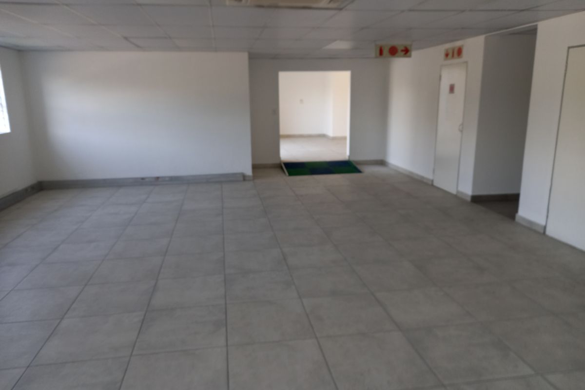 High-Exposure Commercial Property 2,344 sqm in Prime Midrand Location - Photo 5