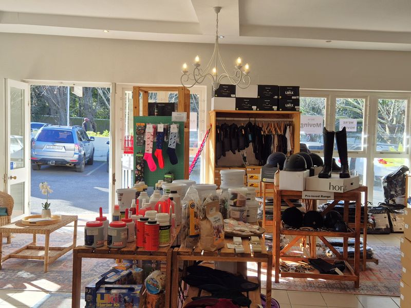 CORNER RETAIL POSITION AT VICTORIA MALL | HOUT BAY | PRIME RETAIL - Photo 6