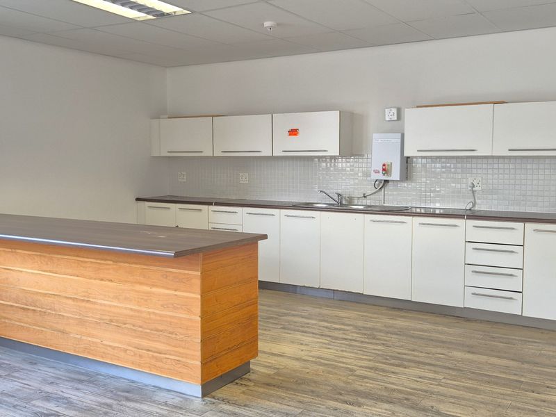 73 HERZOG BOULEVARD | ROGGEBAAI | FORESHORE | ENTIRE FLOOR - Photo 10