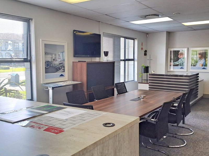Ground Floor 108m2 Office Space to Let in Century City - Photo 5