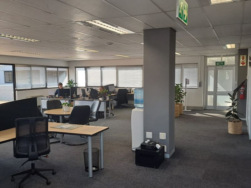 Modern Office Space to Let in Pinelands - Photo 3