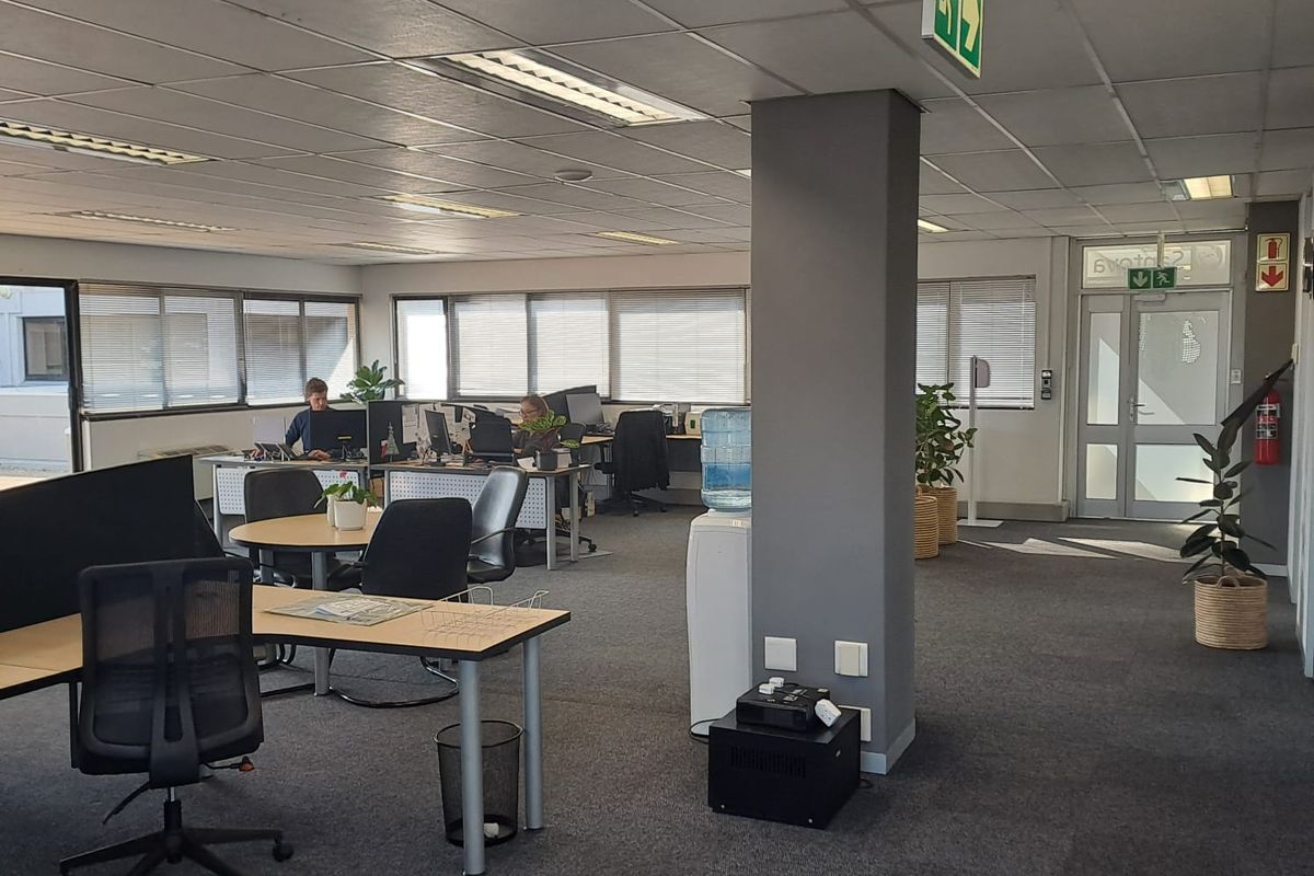 Modern Office Space to Let in Pinelands - Photo 3