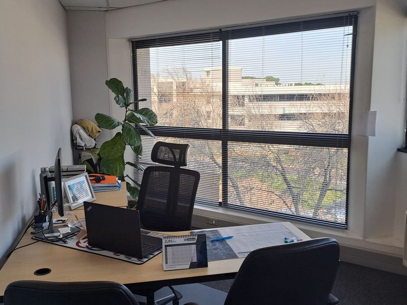 Modern Office Space to Let in Pinelands - Photo 5