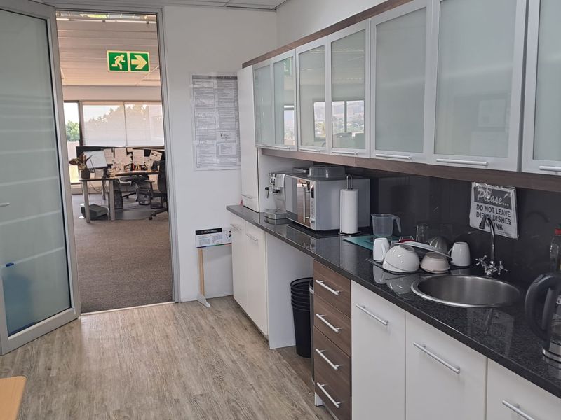 Modern Office Space to Let in Pinelands - Photo 7