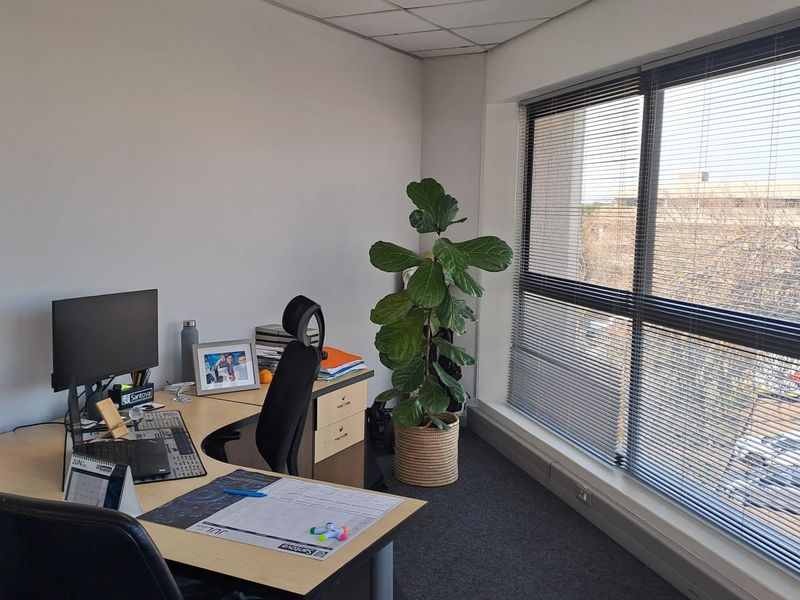 Modern Office Space to Let in Pinelands - Photo 6