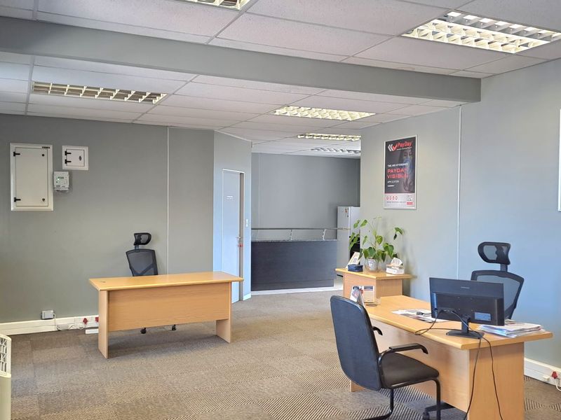 Modern Small Office Space To Let in Century City - Photo 5