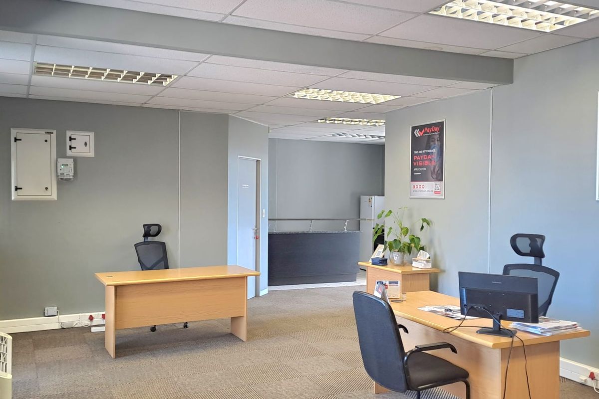 Modern Small Office Space To Let in Century City - Photo 5