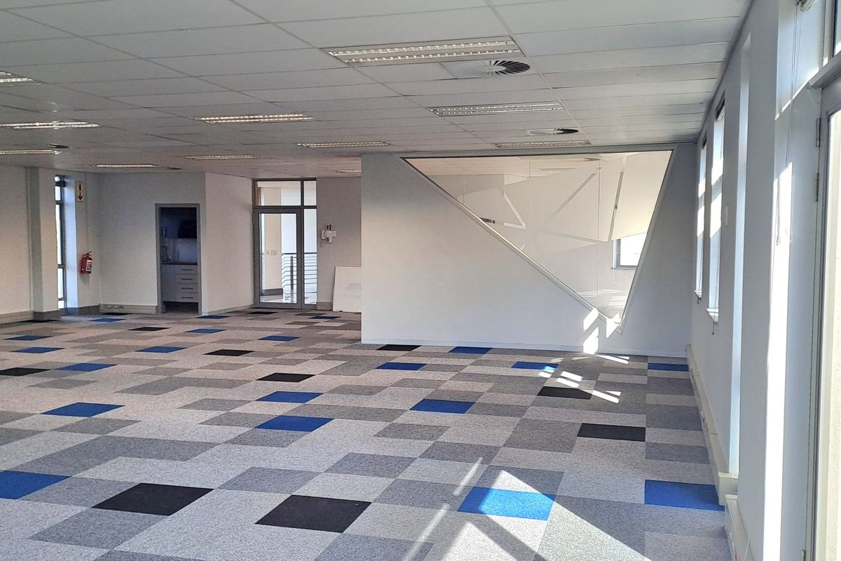 A Grade 1st Floor Office Space to Let in Century City - Photo 5