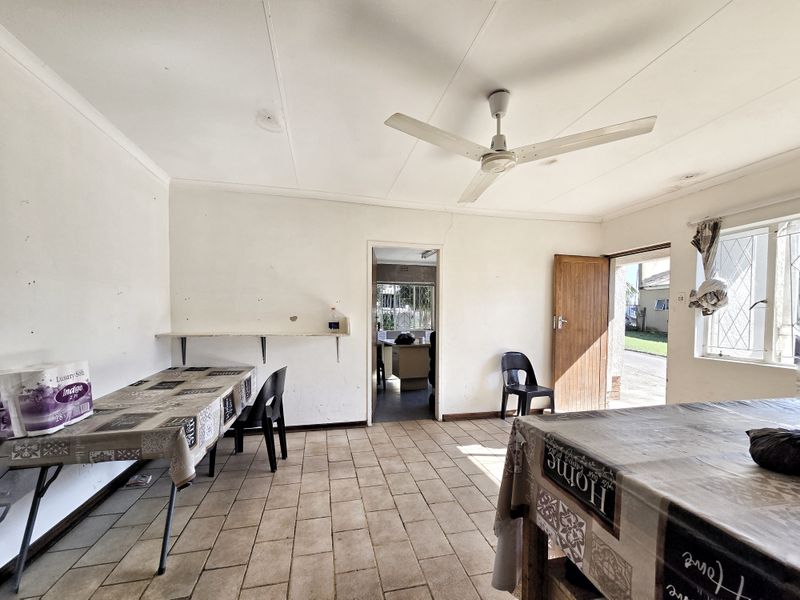 Huge Potential! - Photo 8