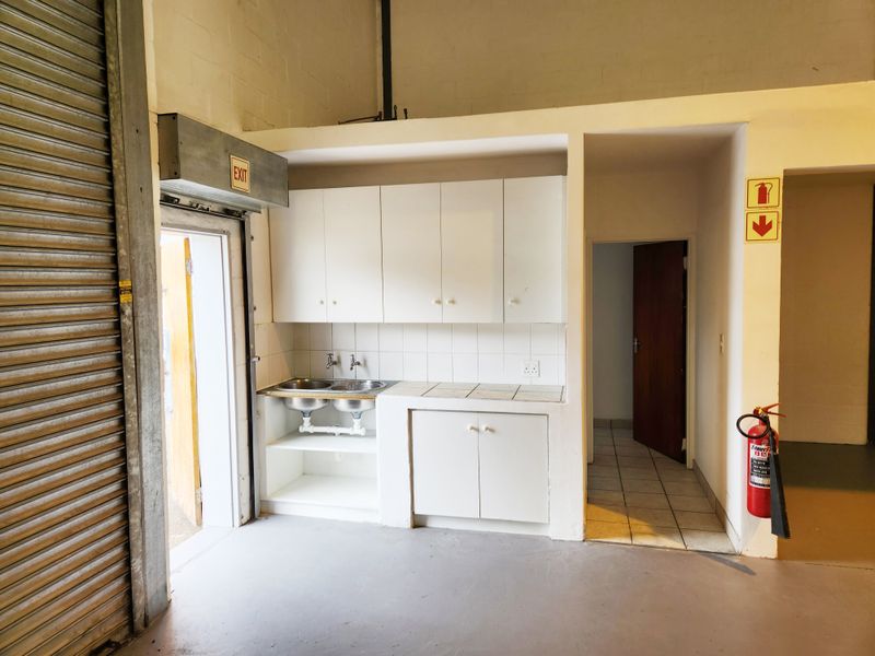 WAREHOUSE TO LET | FAIRWAY BUSINESS PARK | STIBITZ STREET, WESTLAKE - Photo 8