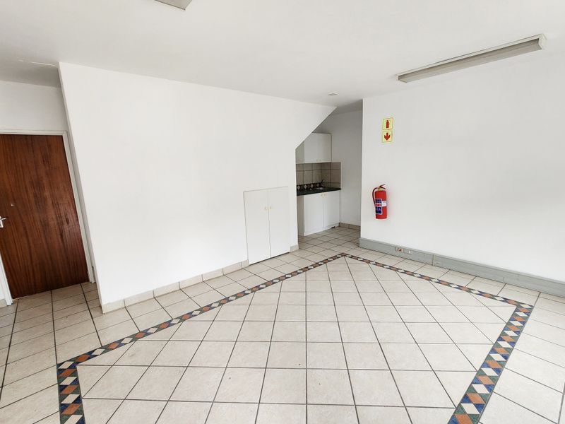 WAREHOUSE TO LET | FAIRWAY BUSINESS PARK | STIBITZ STREET, WESTLAKE - Photo 4