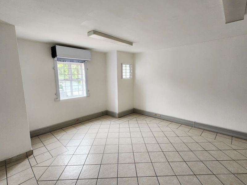 WAREHOUSE TO LET | FAIRWAY BUSINESS PARK | STIBITZ STREET, WESTLAKE - Photo 10