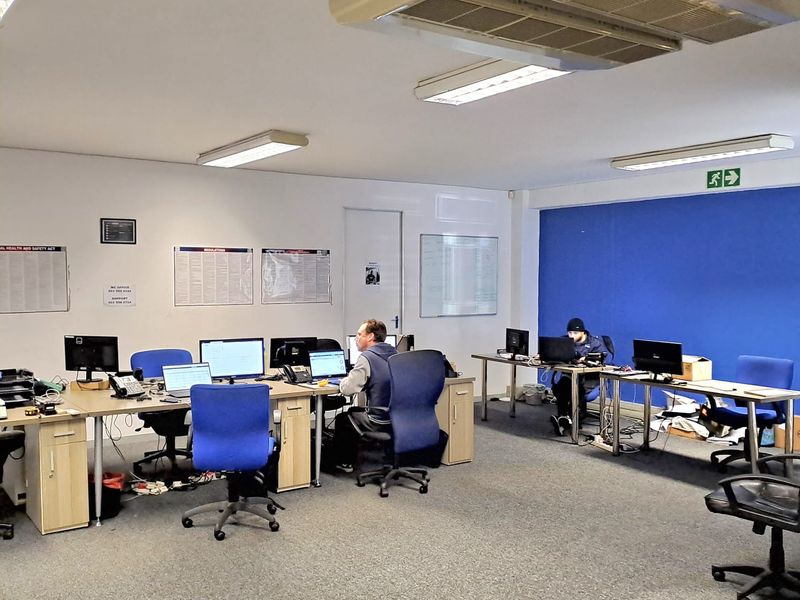 Ground Floor Office Space to let at Century Square - Photo 8