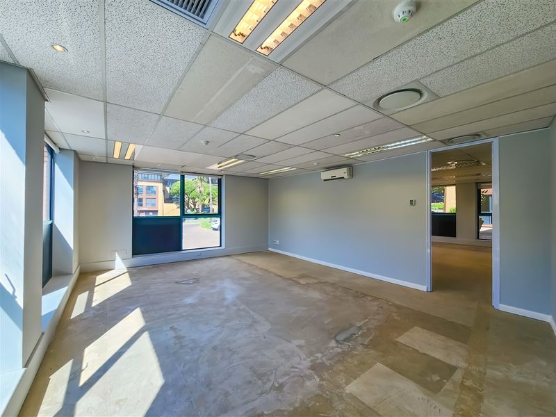 583m2 Office to Let in Constantia Office Park - Photo 9
