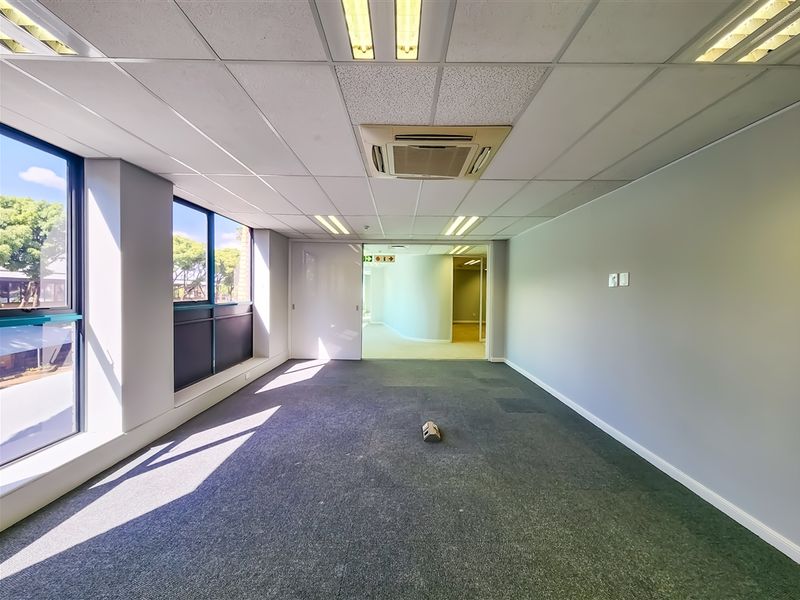 583m2 Office to Let in Constantia Office Park - Photo 8