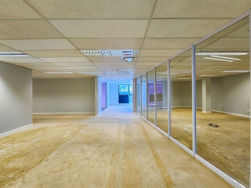 583m2 Office to Let in Constantia Office Park - Photo 5