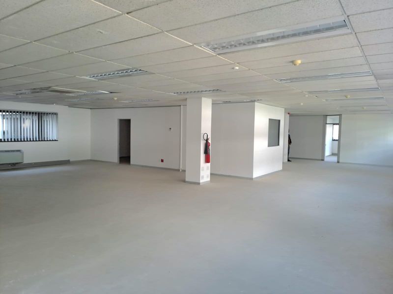 Prime 1st Floor Office Space to Let in Golf Park 1 - Photo 6