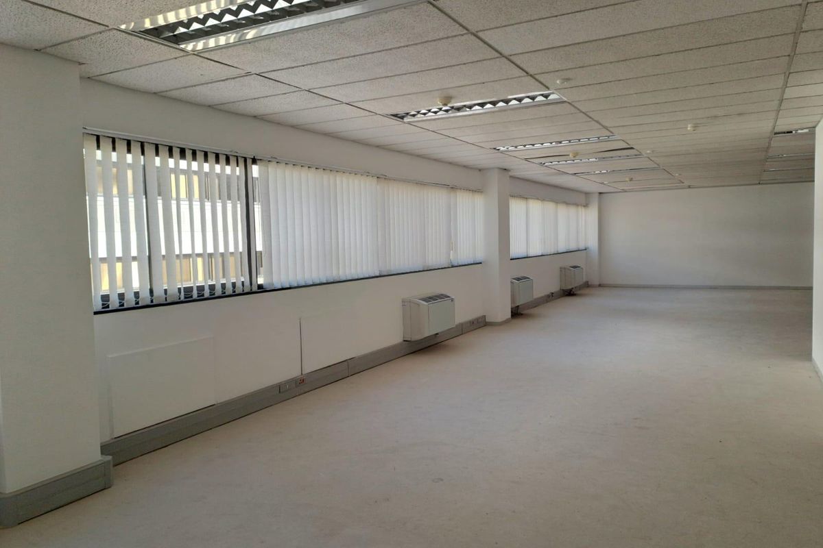 Prime 1st Floor Office Space to Let in Golf Park 1 - Photo 4