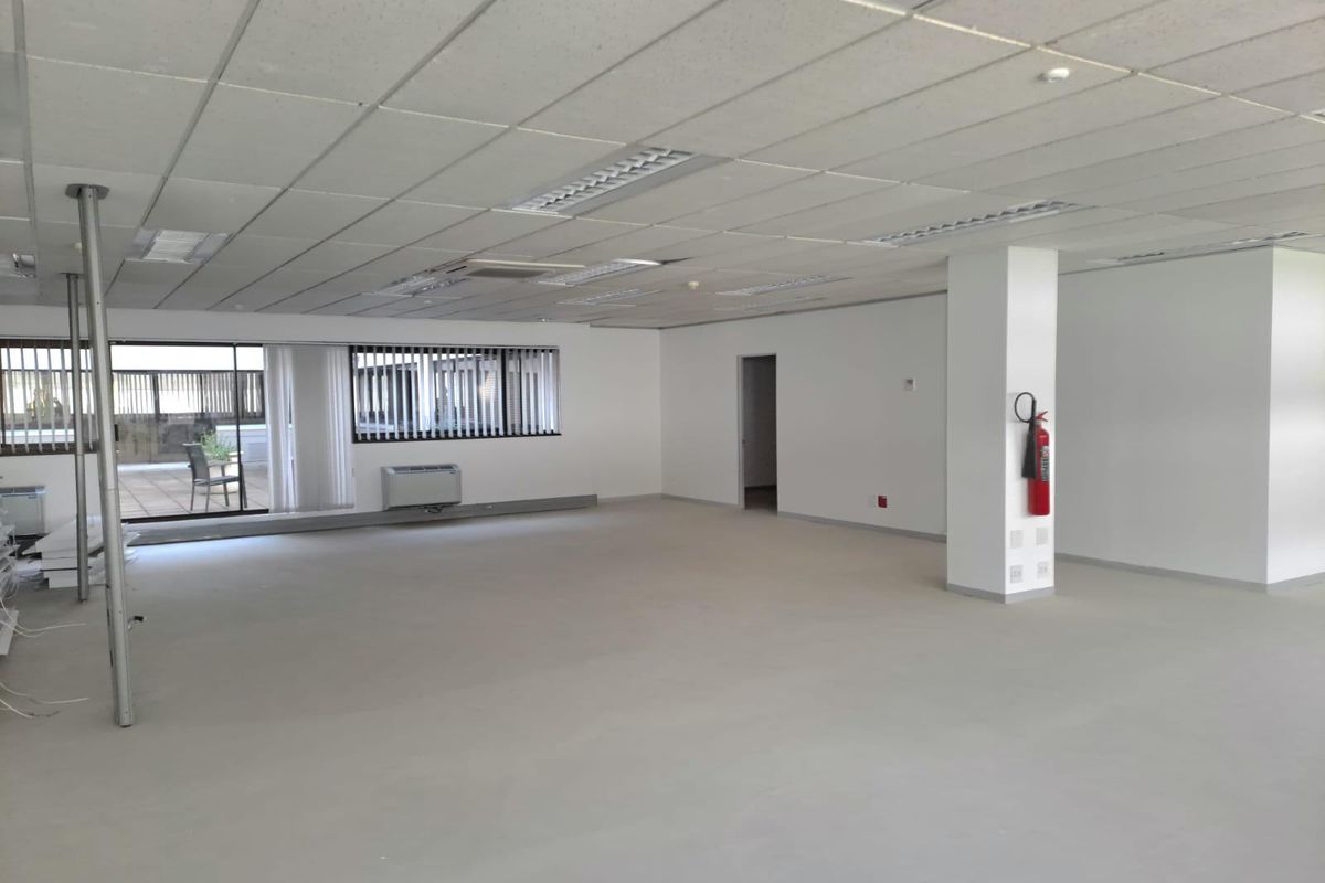 Prime 1st Floor Office Space to Let in Golf Park 1 - Photo 3
