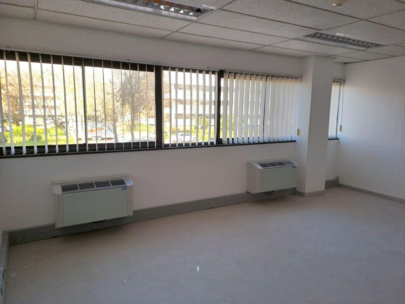 Prime 1st Floor Office Space to Let in Golf Park 1 - Photo 7