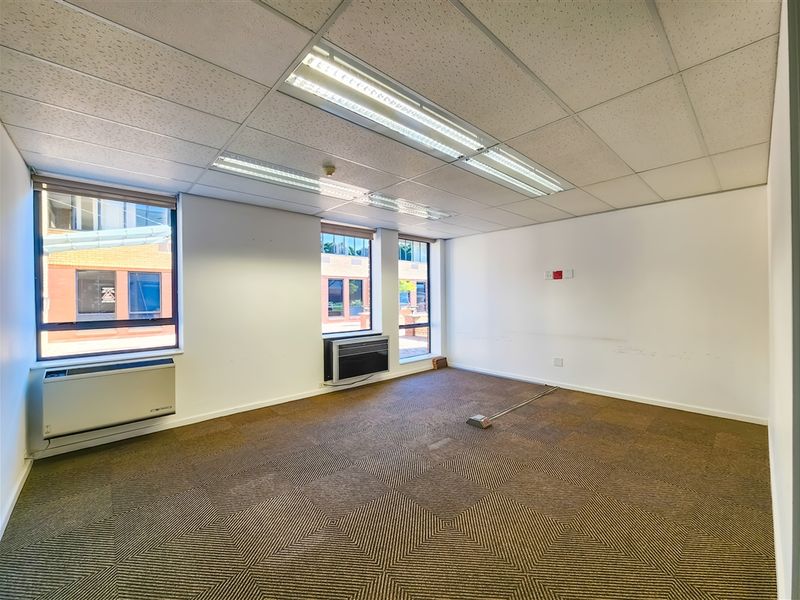 175m2 Office to Let in Constantia Office Park - Photo 7