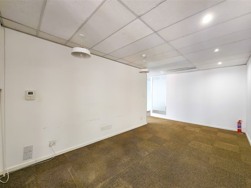 175m2 Office to Let in Constantia Office Park - Photo 4