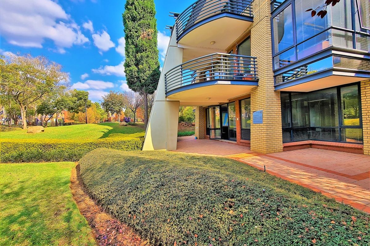175m2 Office to Let in Constantia Office Park - Photo 3