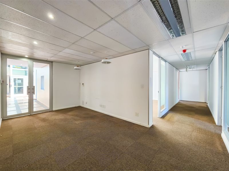 175m2 Office to Let in Constantia Office Park - Photo 5