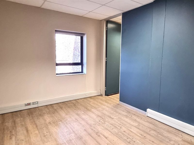 Office to let in The Crossing Bryanston - Photo 10