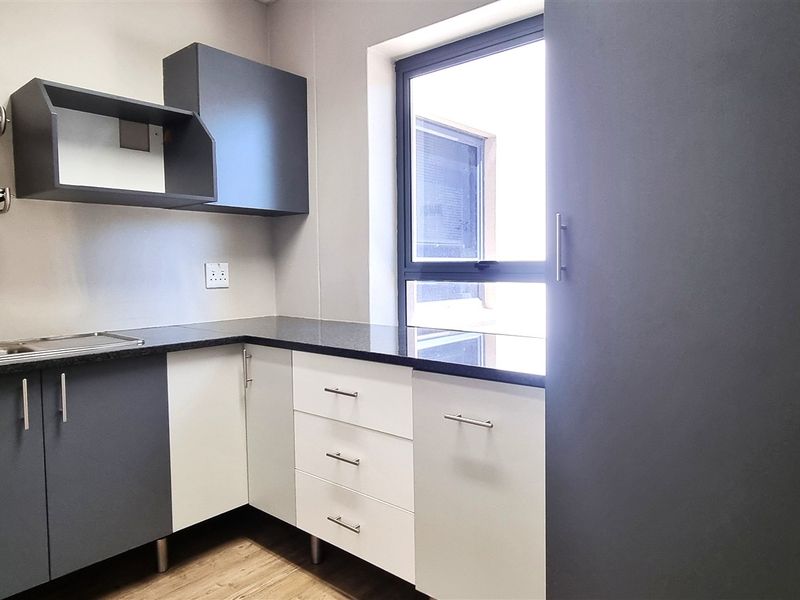 Office to let in The Crossing Bryanston - Photo 8