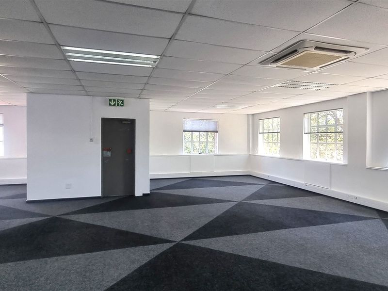 Office space to let in Hampton Office Park - Photo 8